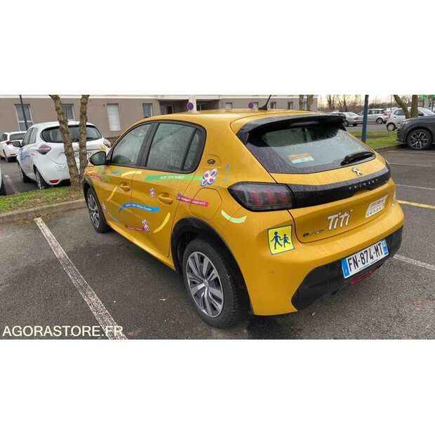 2020 Peugeot 208-45325092