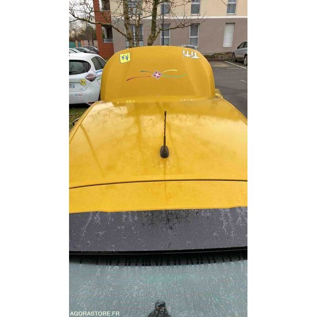 2020 Peugeot 208-45325099