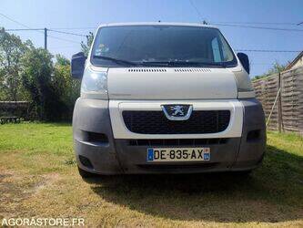 2008-peugeot-45325165