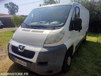 2008-peugeot-45325167