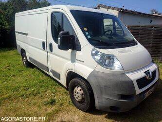 2008-peugeot-45325168