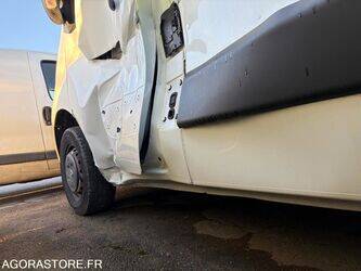 2016-renault-master-1413445-45325252