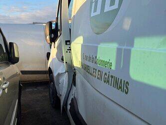 2016-renault-master-1413445-45325262