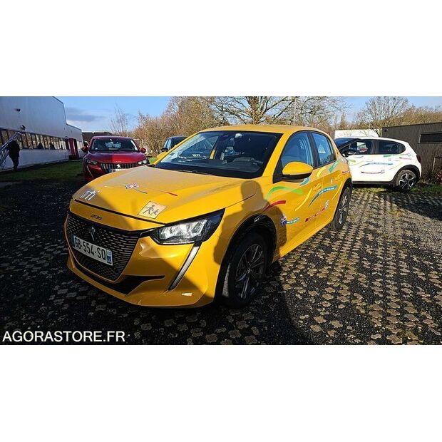 2021 Peugeot 208-45325309
