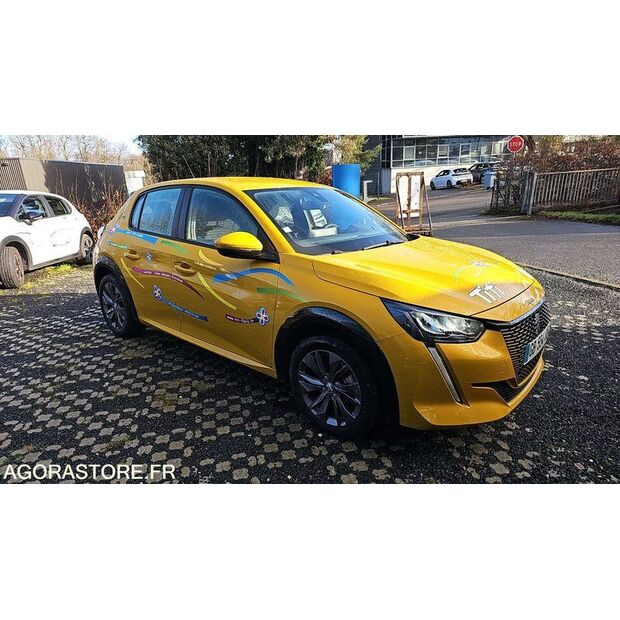 2021 Peugeot 208-45325311