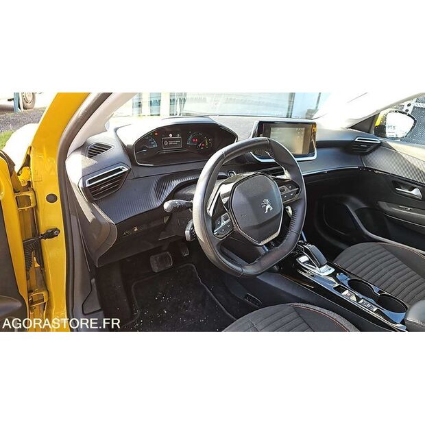 2021 Peugeot 208-45325313