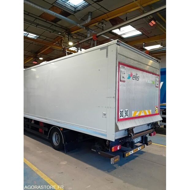 2016 رينو D-45325457