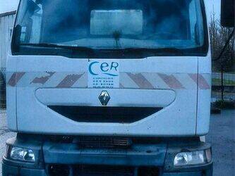 Image for TRUCKS 2002 Renault Midlum