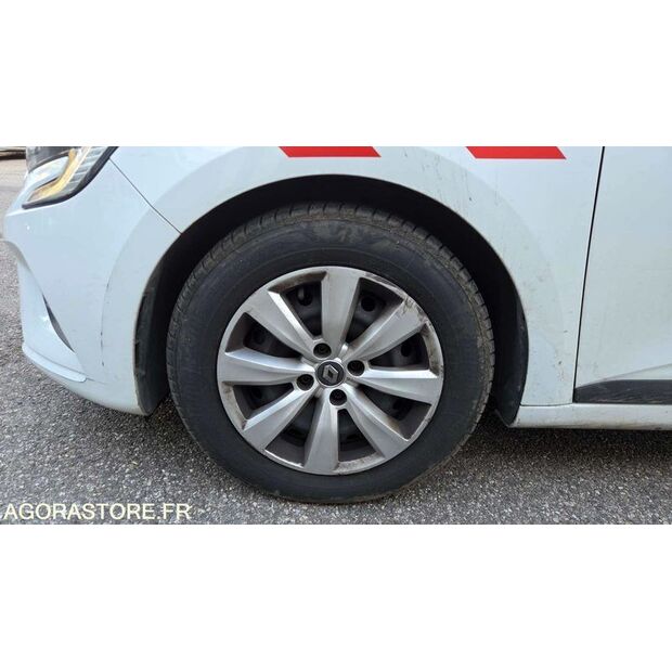 2020 Renault Clio-45325633