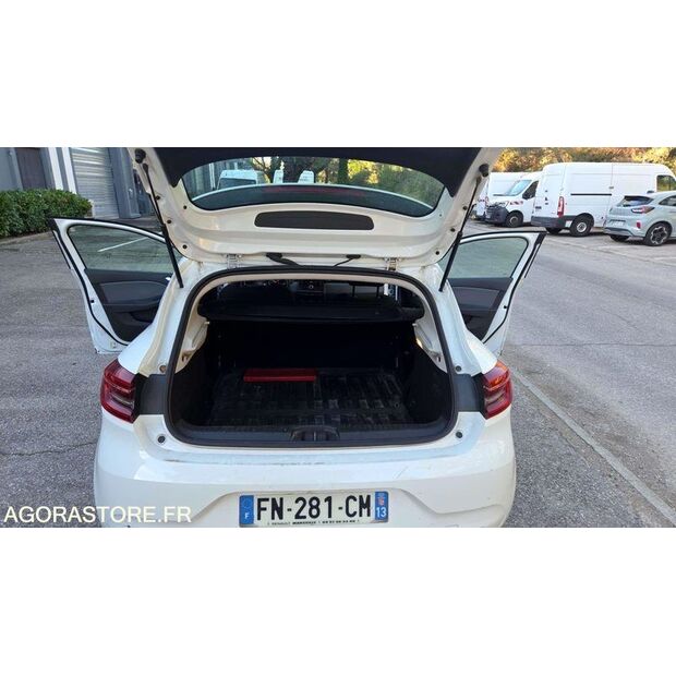 2020 Renault Clio-45325634