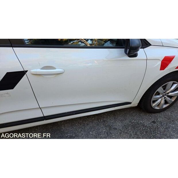 2020 Renault Clio-45325665