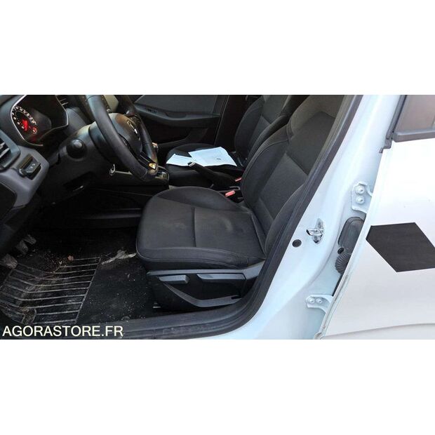 2020 Renault Clio-45325667