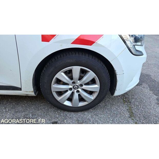 2020 Renault Clio-45325669