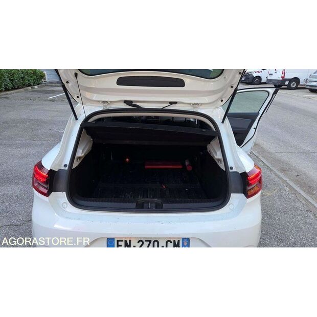 2020 Renault Clio-45325676