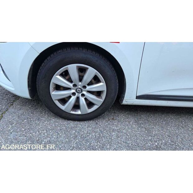 2020 Renault Clio-45325680