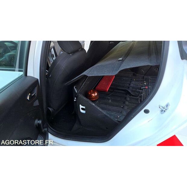 2020 Renault Clio-45325684