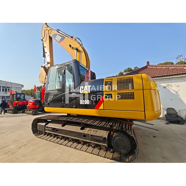 2024 Caterpillar 320D2L-45326282