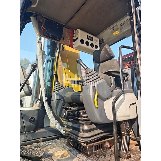 2024 Caterpillar 320D2L-45326286