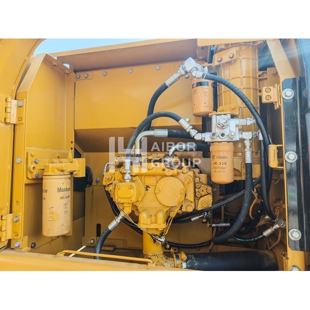 2024 Caterpillar 320D2L-45326290