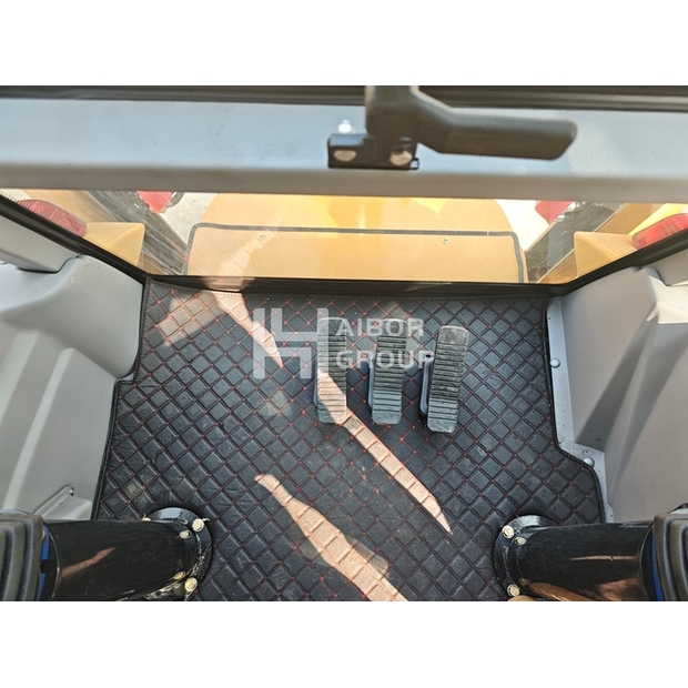 2024 Caterpillar 420F-45326317