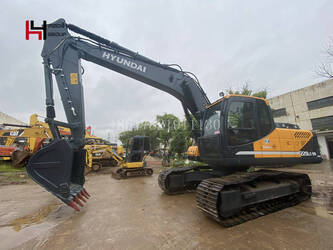 صورة ل حفارات 2023 هيونداي R220-9S