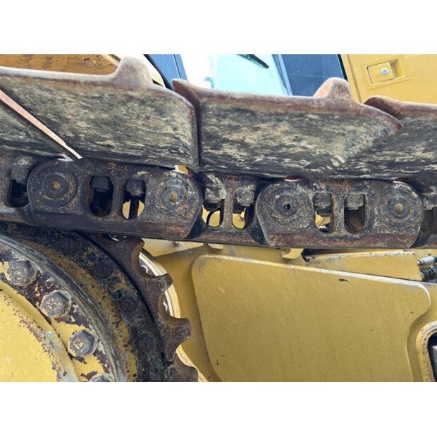 2011 Caterpillar D6N LGP-45327722