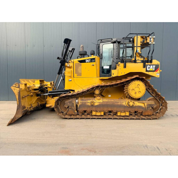 2017 Caterpillar D6T-XW-45327932
