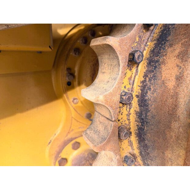 2017 Caterpillar D6T-XW-45327949