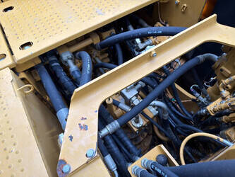 2016-caterpillar-320fl-1413582-45328463