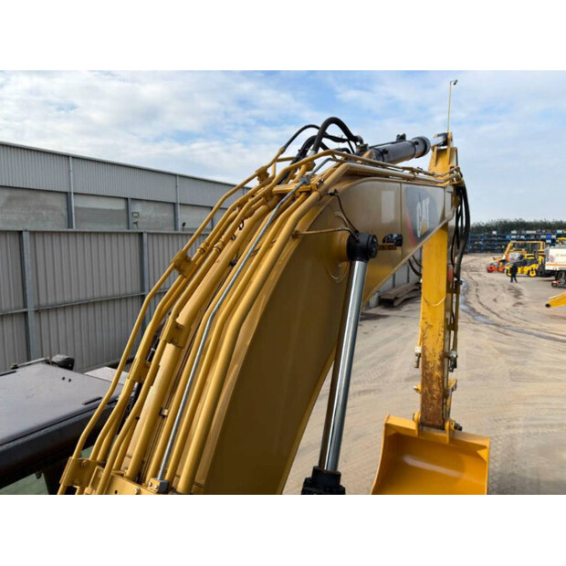 2011 Caterpillar 323DL-45328667