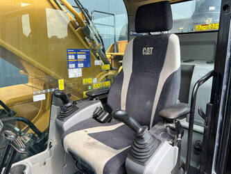 2017-caterpillar-352f-1413589-45328816