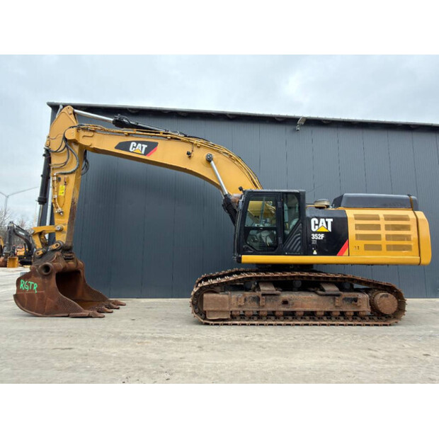 2017 Caterpillar 352F XE-45328841