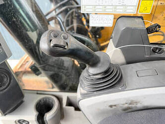 2017-caterpillar-352f-xe-1413590-45328893