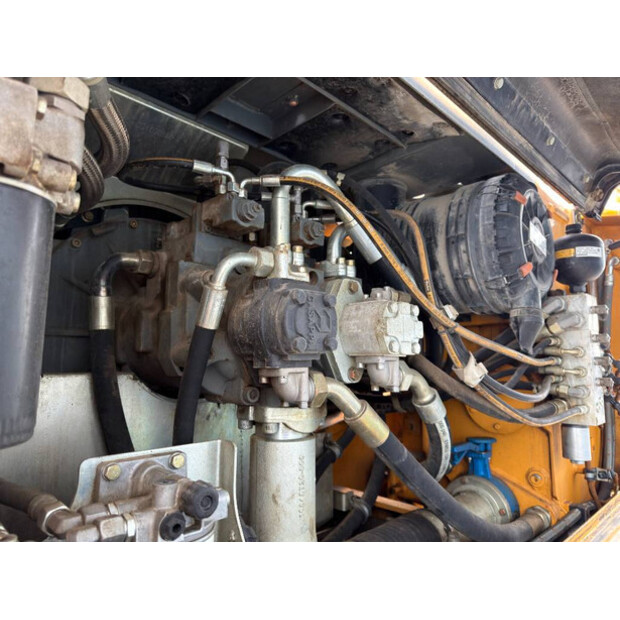 2014 Liebherr R922SLC-45329072