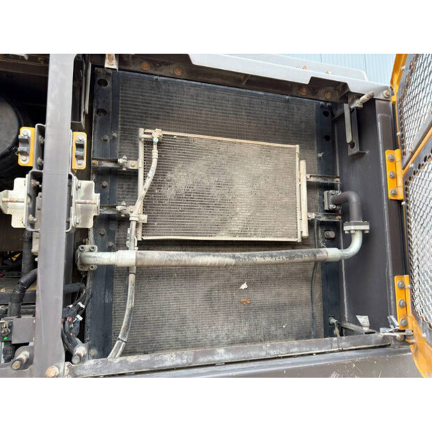 2019 Volvo EC300EL-45329196