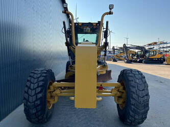 2018-caterpillar-140k-1413606-45329745