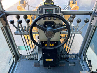 2018-caterpillar-140k-1413606-45329754