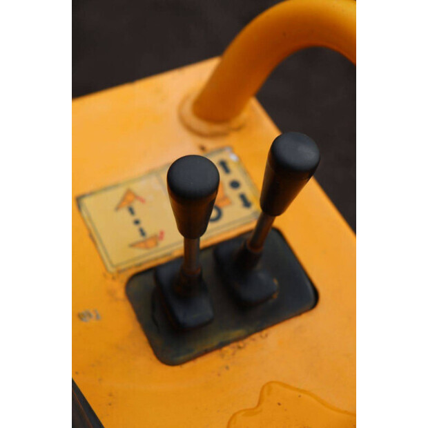 2018 ثوايتس Mach201-45330041