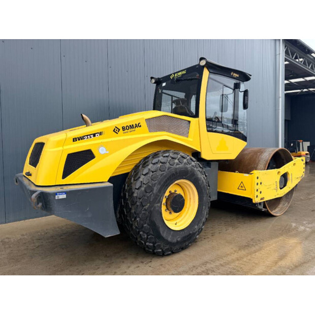 2017 BOMAG BW213D-5-45330352