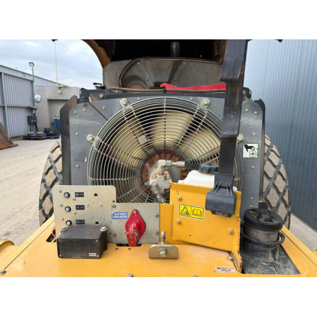 2011 كاتربيلر CS76 XT-45330484