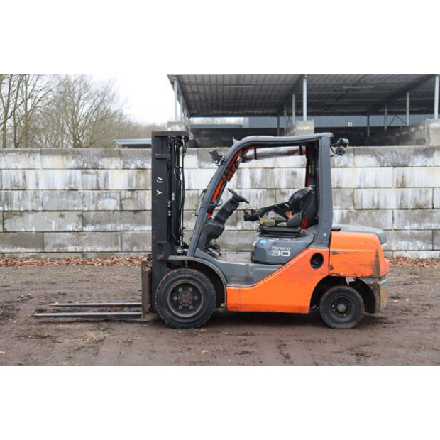 2015 Toyota 52-8FDF30-45332423