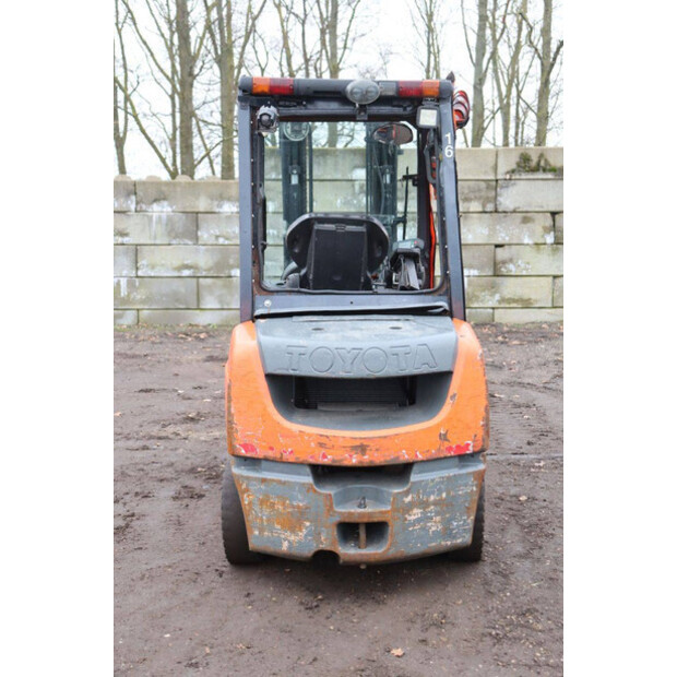 2015 Toyota 52-8FDF30-45332426