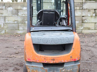 2015-toyota-52-8fdf30-45332426