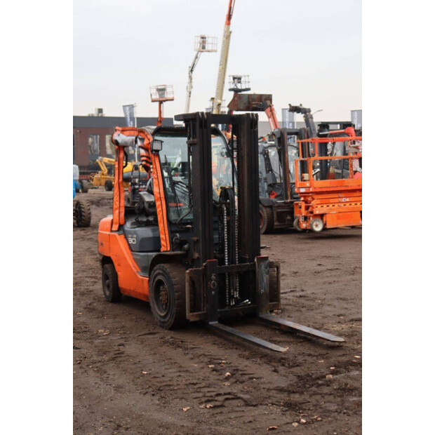 2015 Toyota 52-8FDF30-45332428