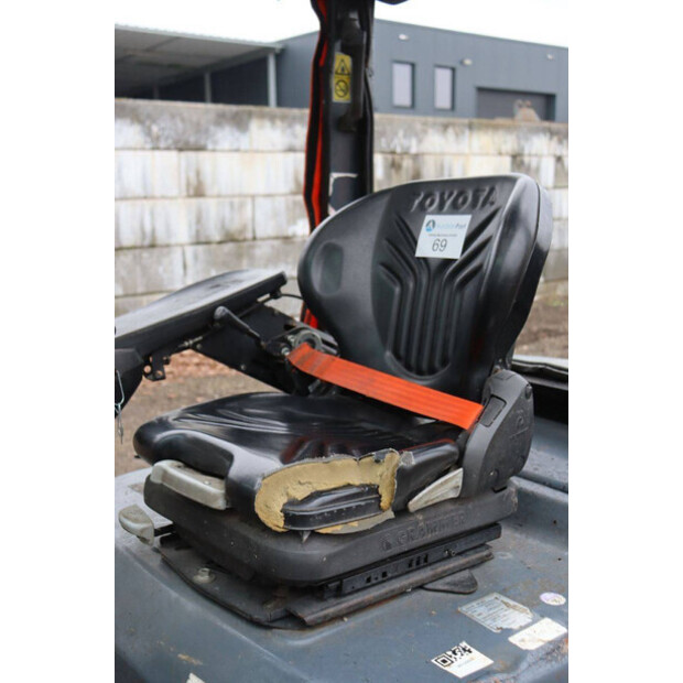 2015 Toyota 52-8FDF30-45332442