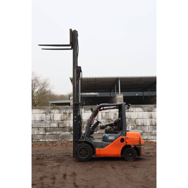 2015 Toyota 52-8FDF30-45332456