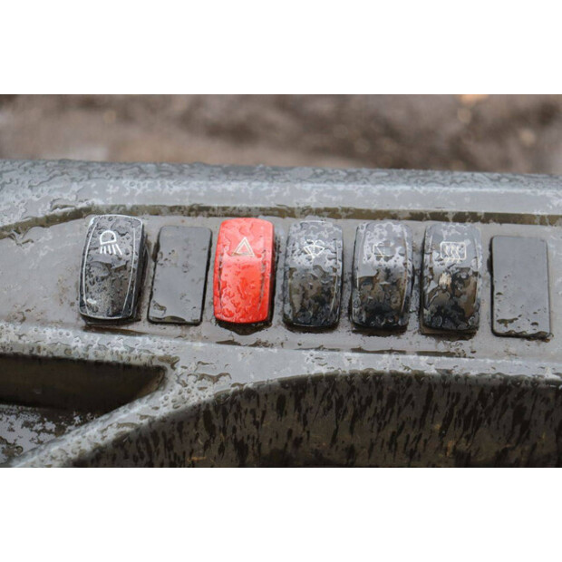 2018 ميتسوبيشي FB35N-45332517