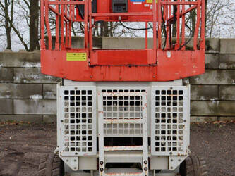 2013-jlg-m3369-1413711-45332609