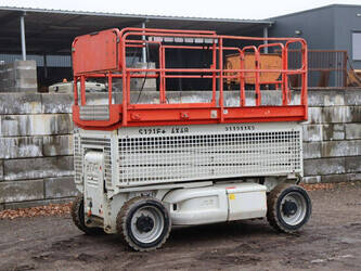 2013-jlg-m3369-1413711-45332613