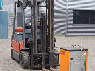 2005-toyota-7fbmf25-1413716-45332801